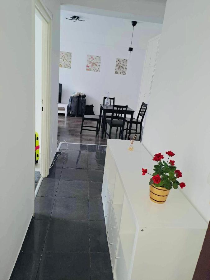 Central Apartment With Balcony Near Castle Hill Budapest Exterior photo